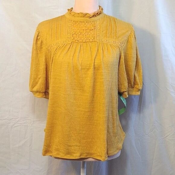 Cable & Gauge Mustard Yellow Textured Crochet Keyhole Blouse LP NWT - Picture 4 of 16